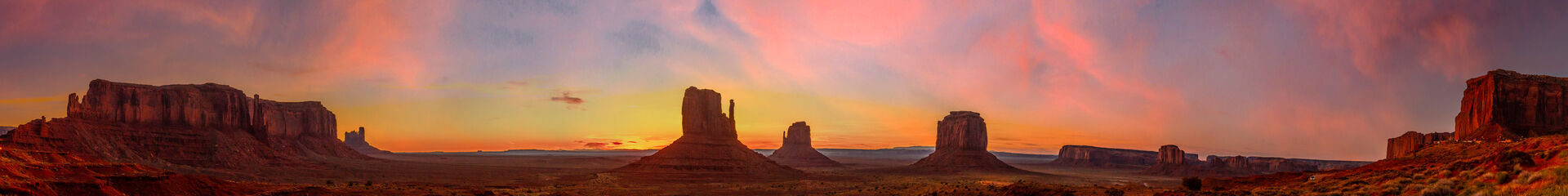 Monument Valley au coucher du soleil